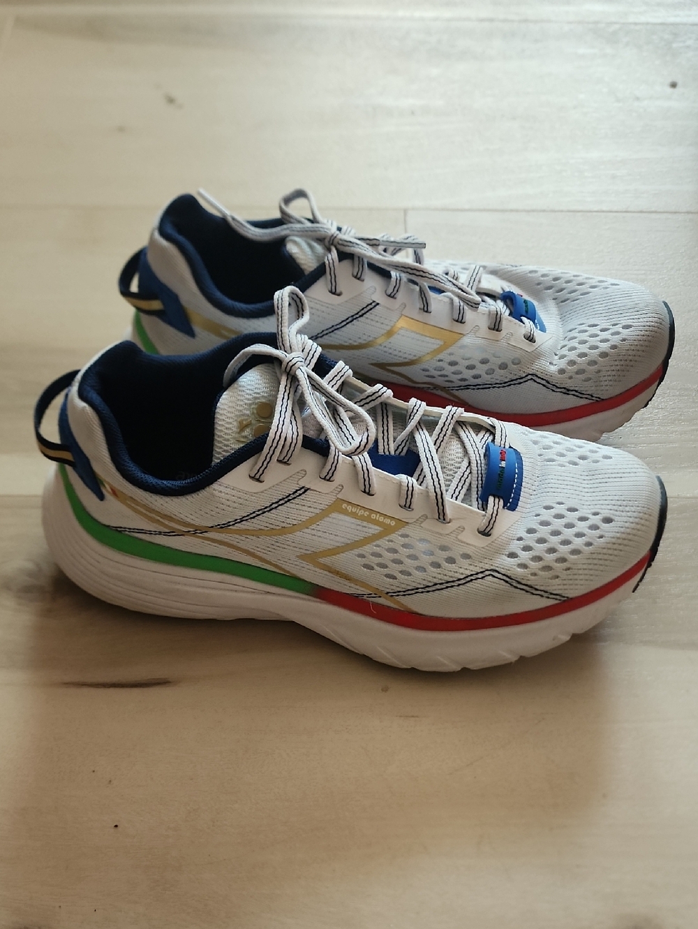 Diadora Equipe Atomo Running  Womens White Sneakers Athletic Shoes